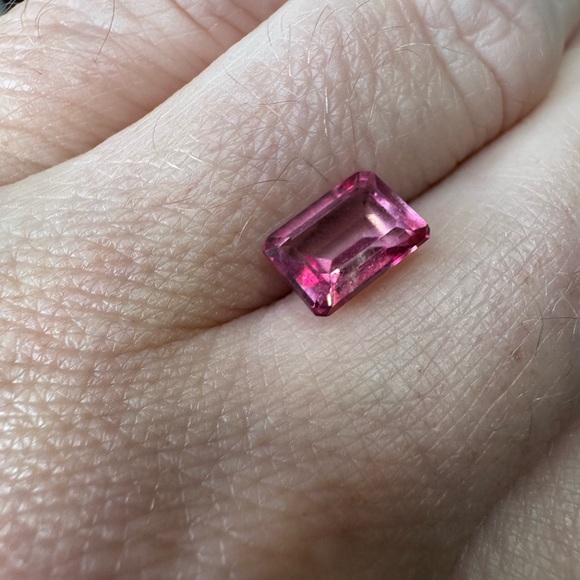 1.8 carat Natural Hibiscus Pink Topaz